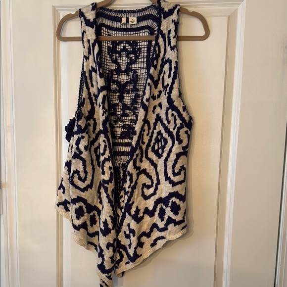 Moth Anthropologie Blue and White Patterned Knit Vest​ - Picture 2 of 5